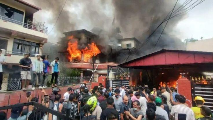 The verdict in Malegaon blast case came after 17 years, all 7 accused including Sadhvi Pragya Thakur were acquitted, BJP said Congress should answer saffron terrorism (61)-71S7xF9Fv9.jpg